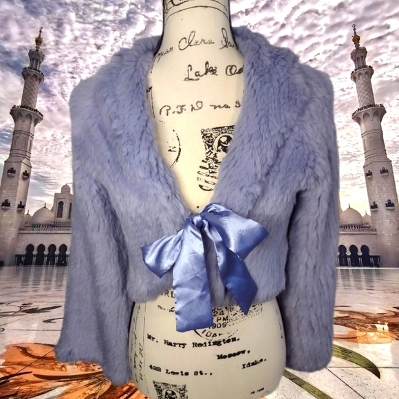 Avanti New York Jackets & Blazers - Vintage '90s Avanti New York Genuine Rabbit Fur Capelet